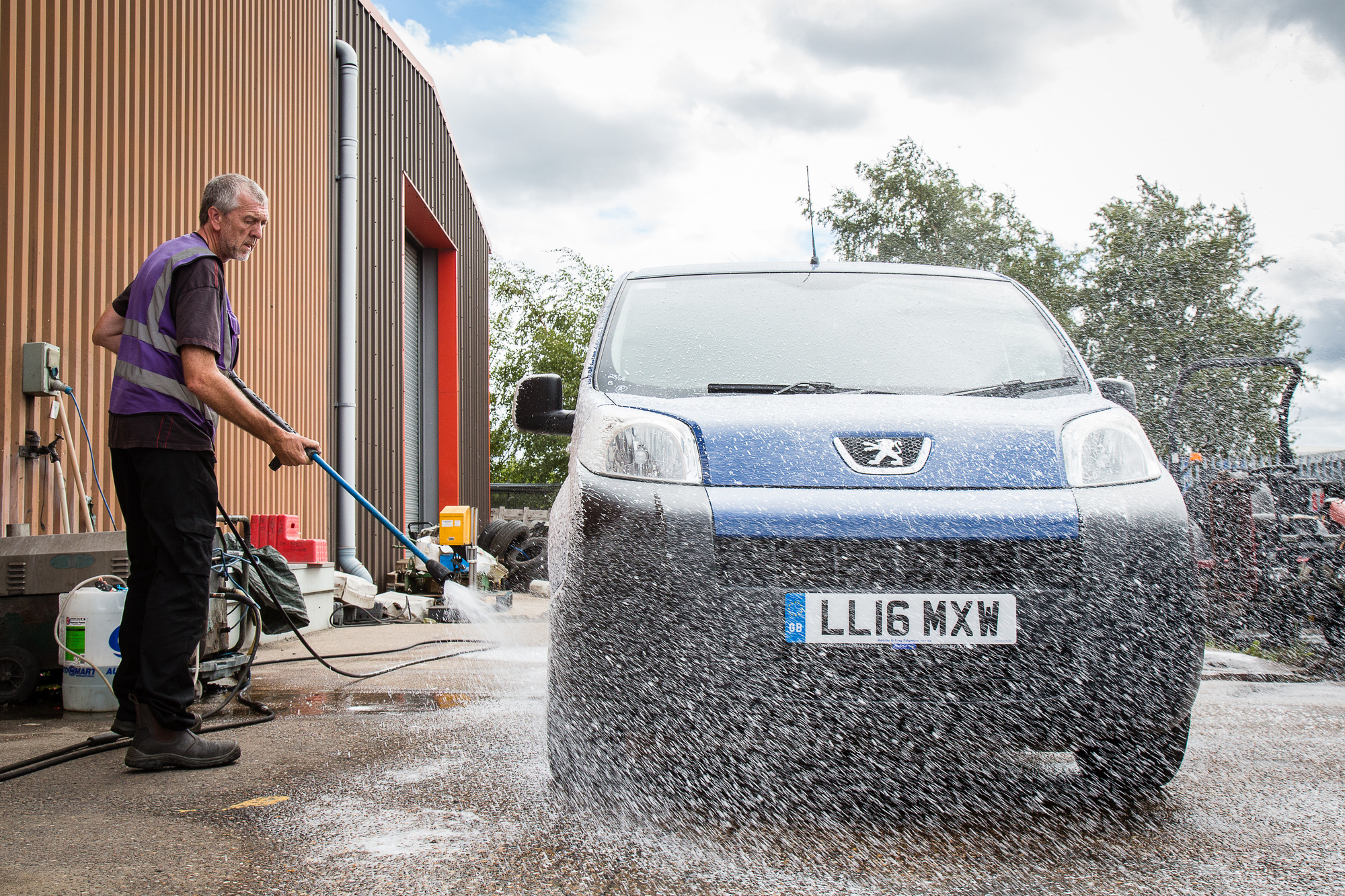 COMMERCIAL VEHICLE AUCTIONS LIMITED - anuncios sobre venta undefined: foto 7