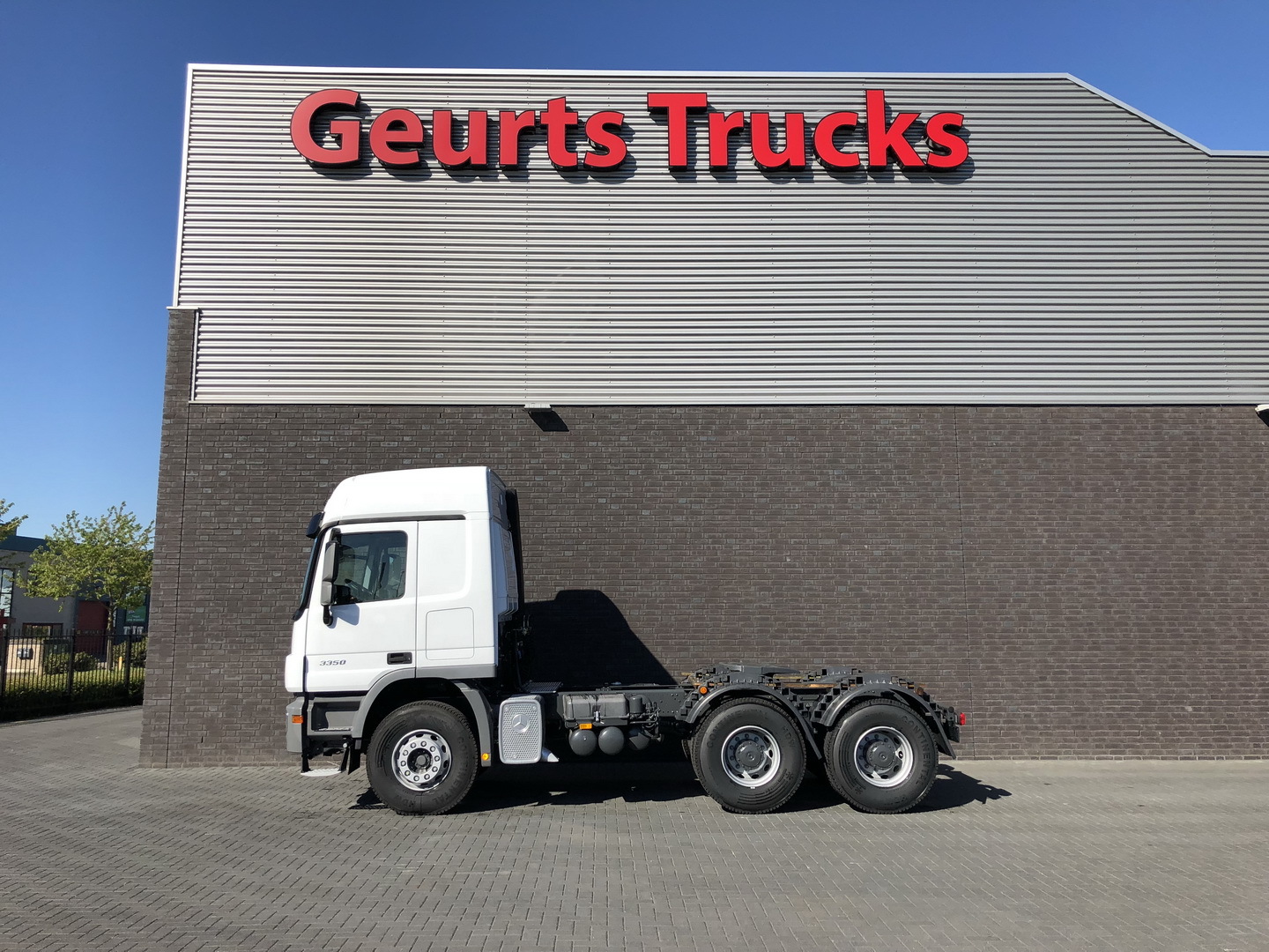 Geurts Trucks B.V. - Camiones DAF undefined: foto 34