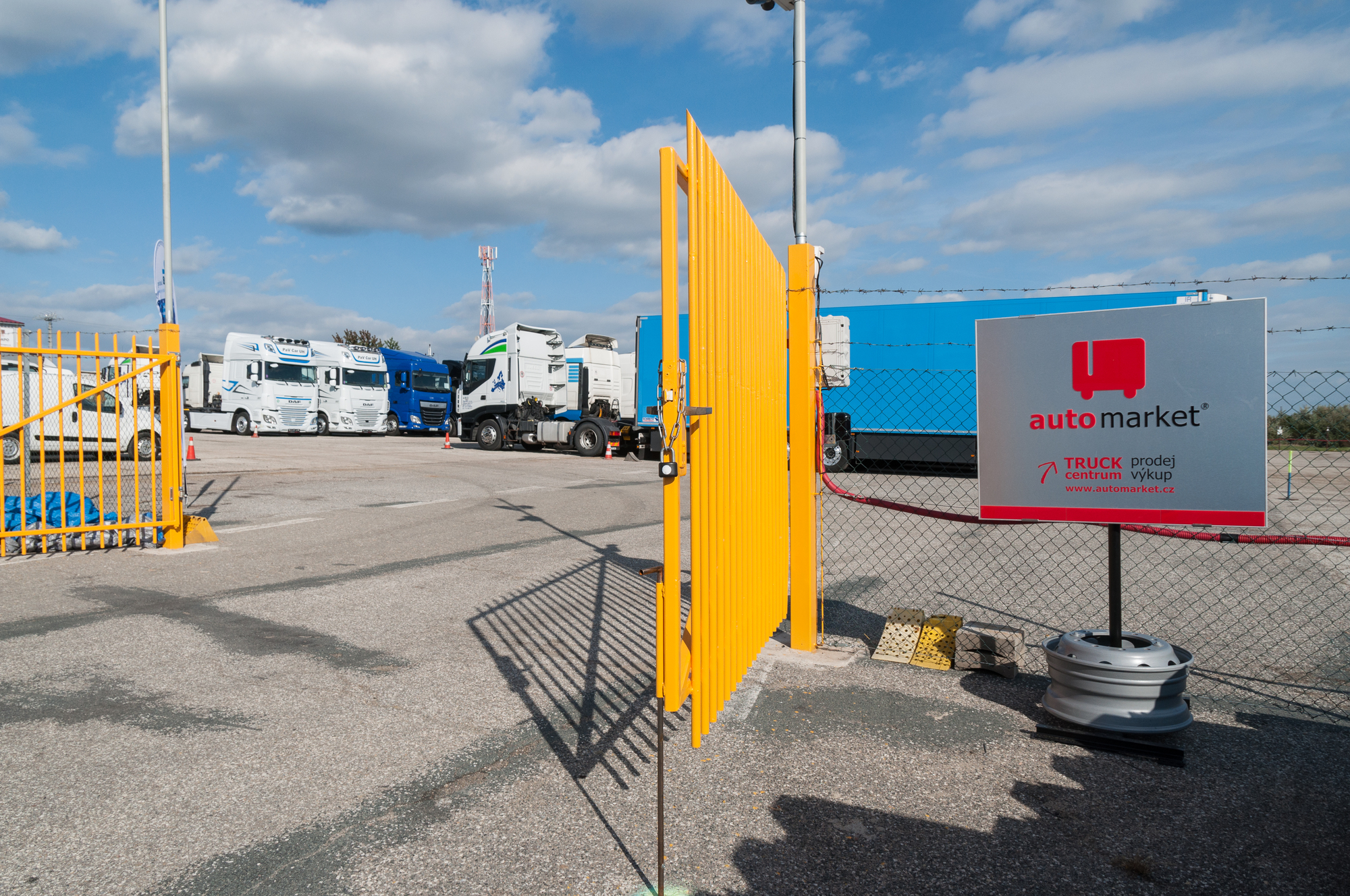 AUTOMARKET TRUCKS s.r.o. - Autobuses SCANIA undefined: foto 3