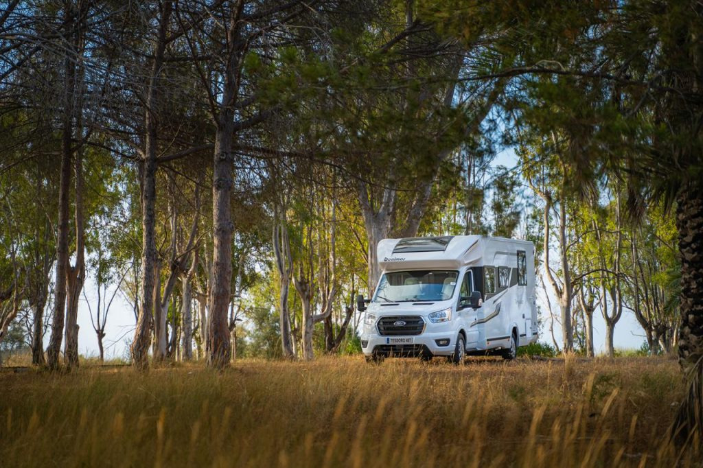 2 AP SPÓŁKA Z OGRANICZONĄ ODPOWIEDZIALNOŚCIĄ - Autocaravanas - nuevo, Euro 6, caja de cambios: manual undefined: foto 2