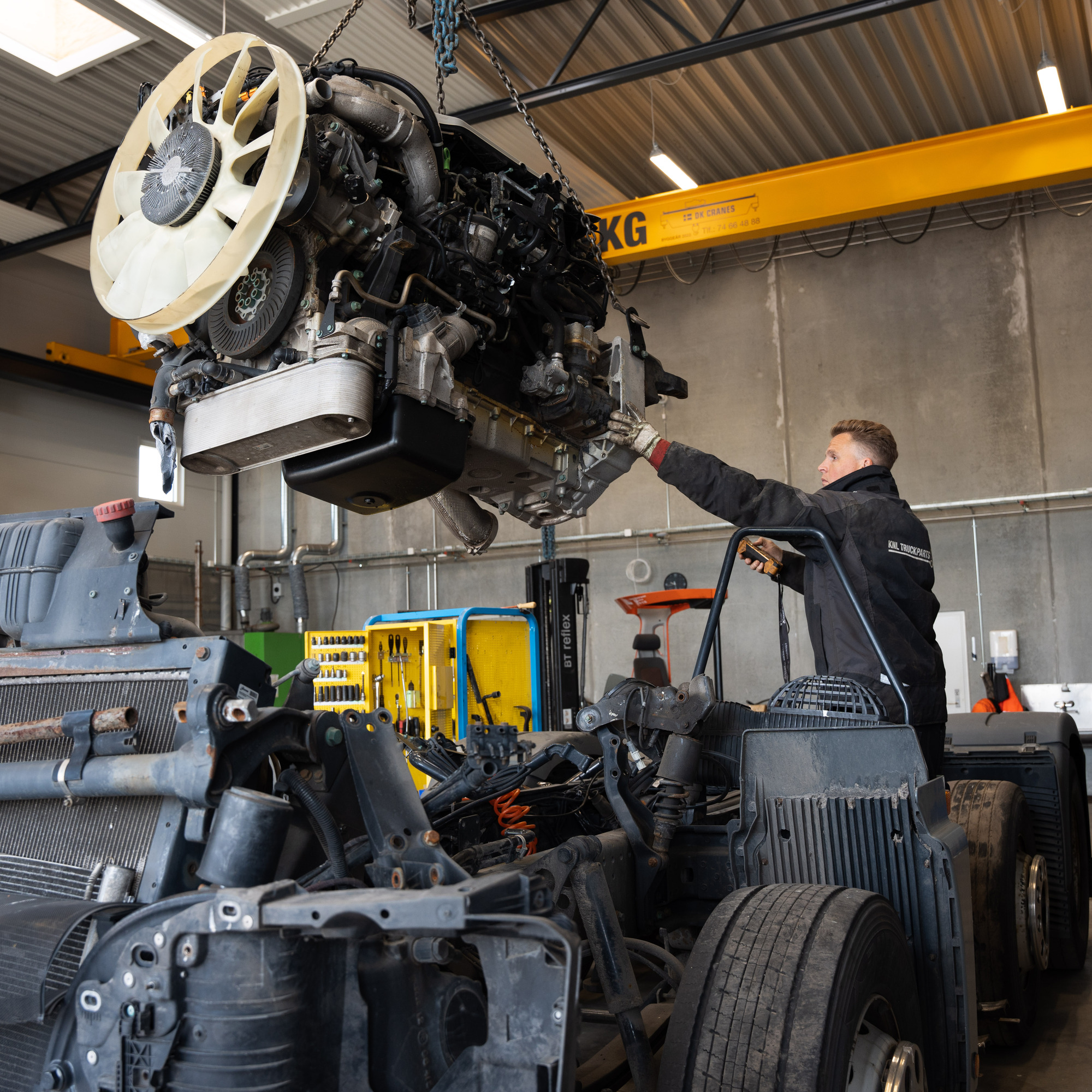KNL TRUCKPARTS ApS - Implementos undefined: foto 2