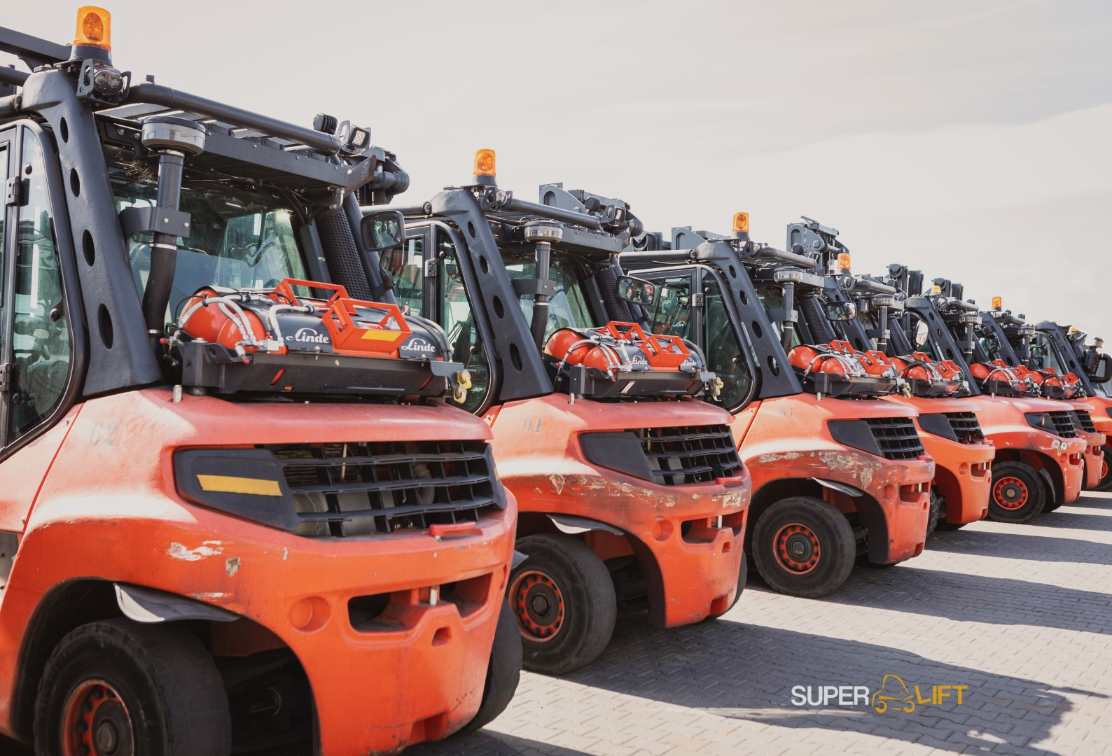 SUPERLIFT - Maquinaria de construcción undefined: foto 4