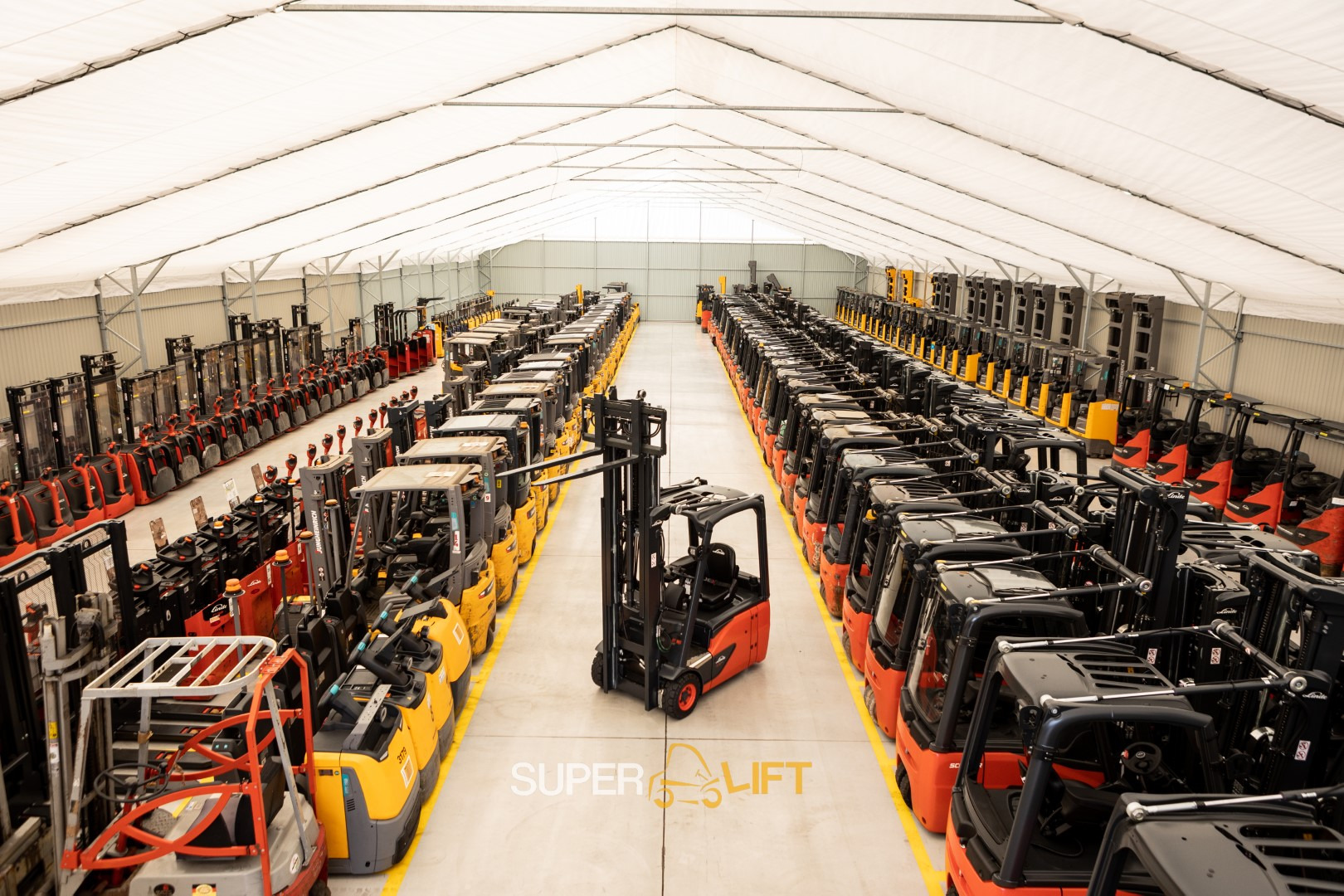 SUPERLIFT - Maquinaria de construcción undefined: foto 1