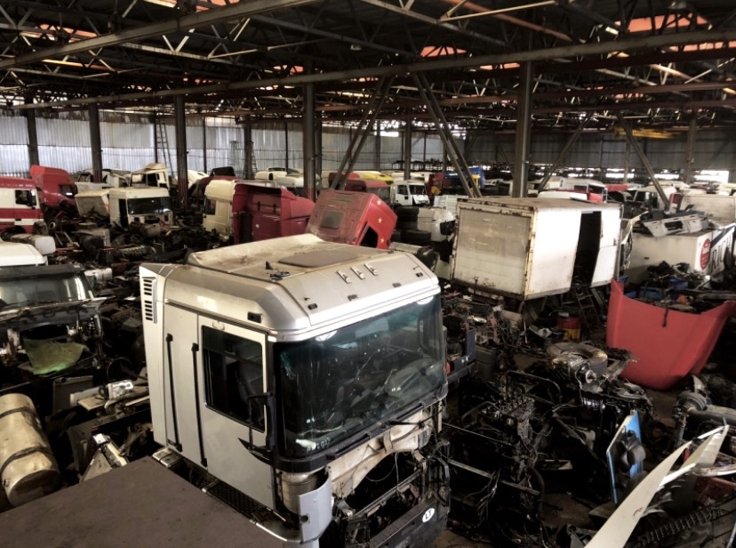 EGDA truckparts - Piezas de recambio BOSCH undefined: foto 2