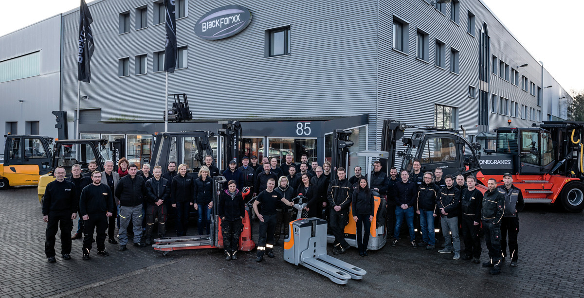 BlackForxx GmbH - Equipos de manutención OM undefined: foto 2
