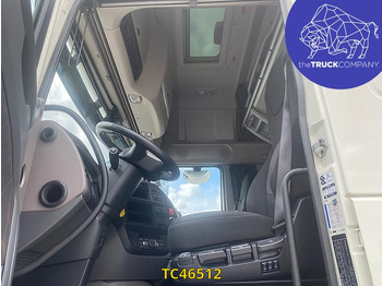 Cabeza tractora DAF XF 480: foto 5