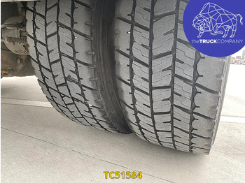 Camión caja cerrada Renault D 210: foto 4