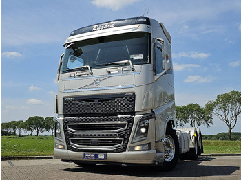 Camión chasis VOLVO FH 750
