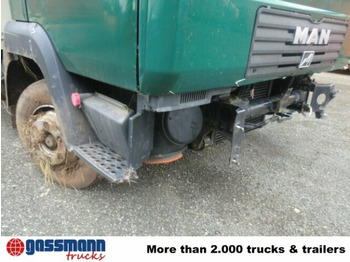Camión caja cerrada MAN L33 8.180 C 4x2, Unfallfahrzeug mit: foto 4