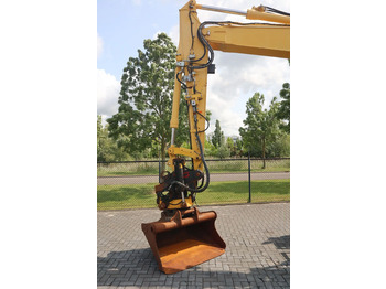 Excavadora de ruedas Komatsu PW 160-10 | ROTOTILT | NEW TIRES: foto 4