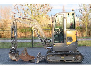 Miniexcavadora VOLVO ECR25