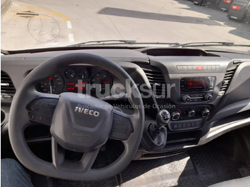 Foto del interior 1: Furgoneta caja cerrada IVECO DAILY 35S16