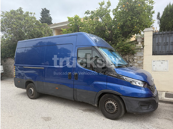 Furgoneta caja cerrada IVECO Daily 35s16