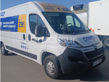Furgoneta caja cerrada IVECO