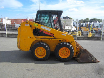 Minicargadora Bobcat S130: foto 4