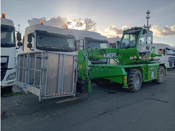 Manipulador telescópico MERLO