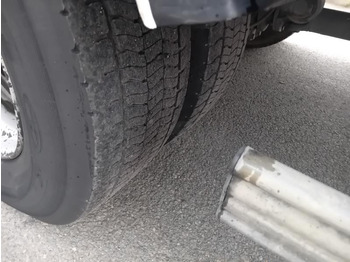 Camión caja cerrada Renault D16: foto 4
