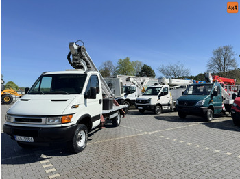 Camión con plataforma elevadora IVECO Daily