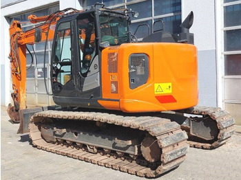 Excavadora de cadenas Hitachi ZX 135 US-6: foto 3