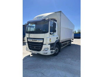 Camión caja cerrada DAF CF 340