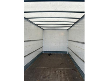 Camión caja cerrada Mercedes Atego 816: foto 3