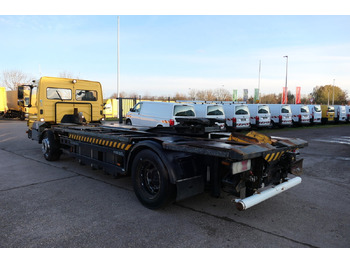 Camión portacontenedore/ Intercambiable MERCEDES-BENZ