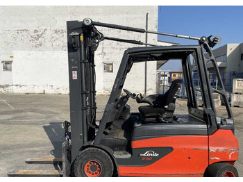 Carretilla elevadora eléctrica LINDE E
