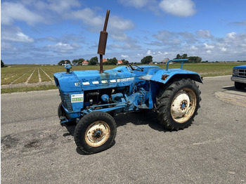 Tractor FORD