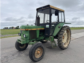 Tractor JOHN DEERE 2130