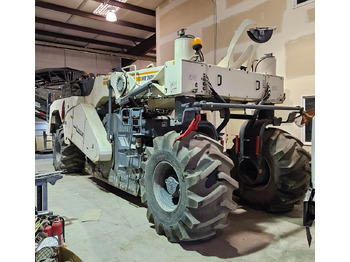 Estabilizador de suelos Wirtgen WR 2400: foto 2