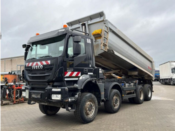 Camión volquete IVECO