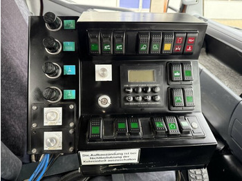 Barredora vial Mitsubishi Canter FUSO Kehrmaschine BROCK SL140 4 m³: foto 5