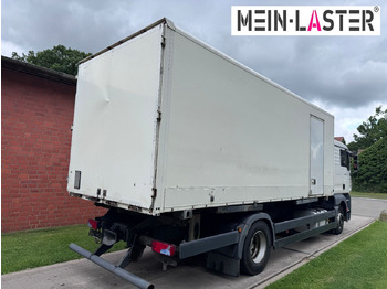 Camión caja cerrada MAN TGA 18.350 BDF  5 Sitzer Klima nur 209.380 km: foto 5