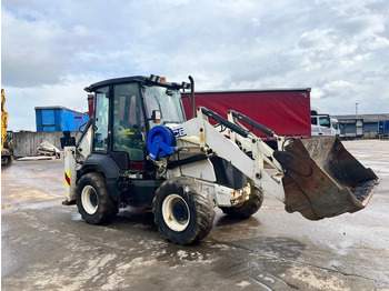 Retroexcavadora JCB 3CX Compact: foto 2