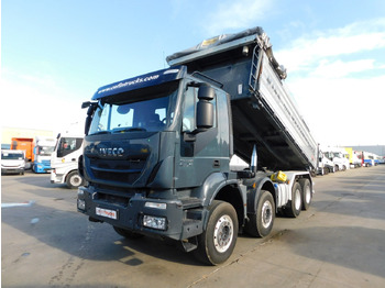 Camión volquete IVECO