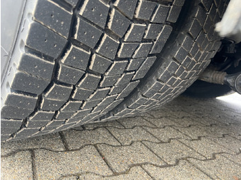 Camión grúa MAN TGS 26.400 6x2-4 LL TGS 26.400 6x2-4 LL, Navi, Lenk-/Liftachse, Heckkran Palfinger PK20001-K B, Funk: foto 5 Camión grúa MAN TGS 26.400 6x2-4 LL TGS 26.400 6x2-4 LL, Navi, Lenk-/Liftachse, Heckkran Palfinger PK20001-K B, Funk: foto 5