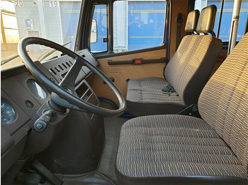 Foto del interior 1: Camión lona Mercedes-Benz 508 D 4x2 Doka 508 D 4x2 Doka, EX-THW