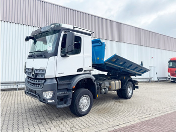 Camión volquete MERCEDES-BENZ Arocs 1833