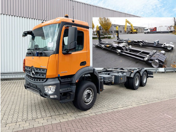 Leasing de Mercedes-Benz Arocs 2633 6x4, Automatik, 2x Nebenantrieb Arocs 2633 6x4, 2x Nebenantrieb Mercedes-Benz Arocs 2633 6x4, Automatik, 2x Nebenantrieb Arocs 2633 6x4, 2x Nebenantrieb: foto 1