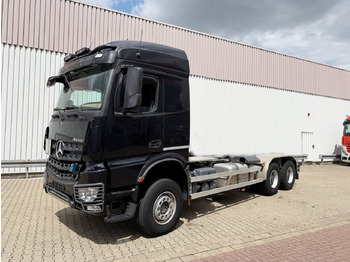 Camión chasis MERCEDES-BENZ Arocs 3351