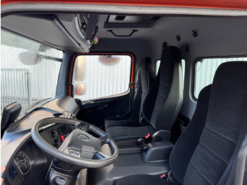 Foto del interior 1: Camión multibasculante Mercedes-Benz Atego 824 L 4x2 Atego 824 L 4x2, Motorabtrieb, City-Abroller
