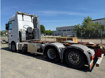 Camión chasis MERCEDES-BENZ Actros 2548L: foto 3