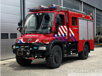 Camión de bomberos UNIMOG U500