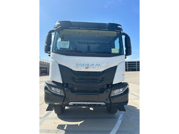 Cabeza tractora IVECO T-WAY Tractor 6×4 AT720T47TH GVW 26-38 Ton HP 470 R20Tyre MY24: foto 4