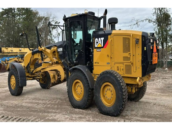 Grader CATERPILLAR 140M