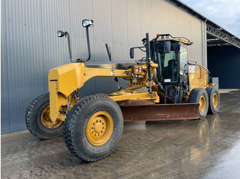 Grader CATERPILLAR 140