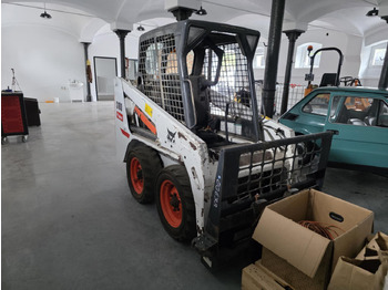 Minicargadora CATERPILLAR