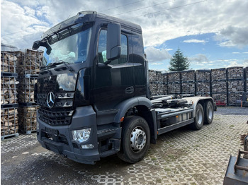 Camión multibasculante MERCEDES-BENZ Arocs 2648