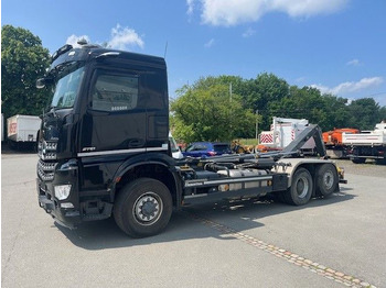 Camión multibasculante MERCEDES-BENZ Arocs 2651