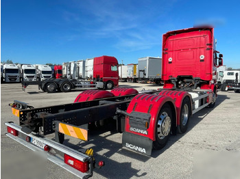 Camión portacontenedore/ Intercambiable SCANIA R580: foto 3